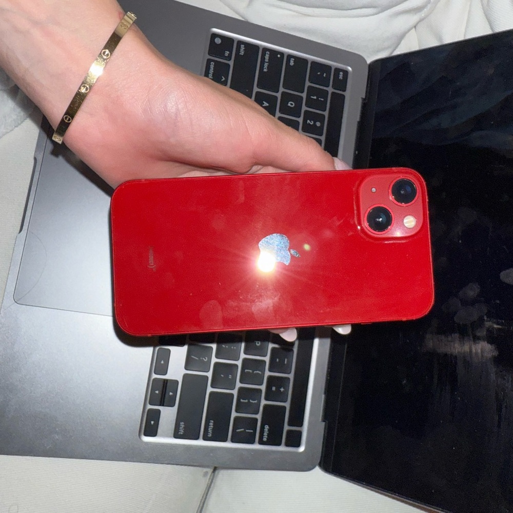 Apple iPhone - Red - Picture 7 of 11